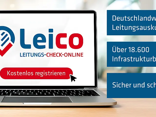 Laptop mit Leico‑Logo und Hinweis auf deutschlandweite Leitungsauskunft, über 18.600 Infrastrukturbetreiber sowie sichere und schnelle Registrierung